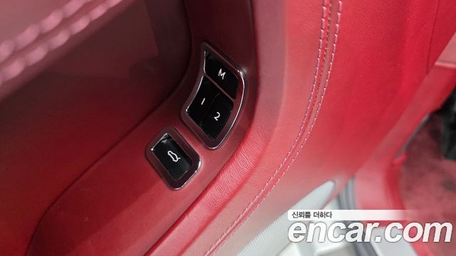 Bentley Continental 2019 — photo 30
