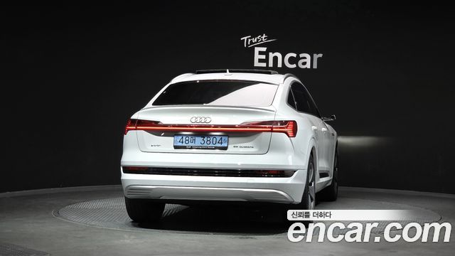 Audi e-tron 2021 — photo 4