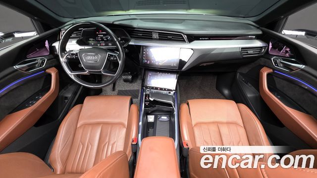 Audi e-tron 2021 — photo 7