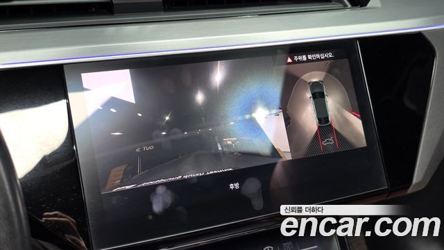 Audi e-tron 2021 — photo 13