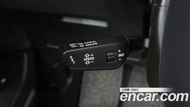 Audi e-tron 2021 — photo 17