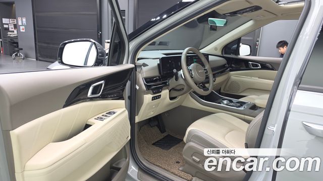 Kia Canival 2025 — photo 13