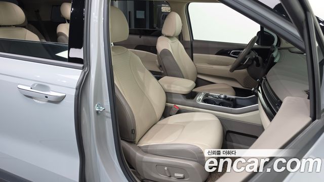 Kia Canival 2025 — photo 16