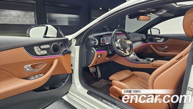 Mercedes-Benz E-Class 2020 — photo 13