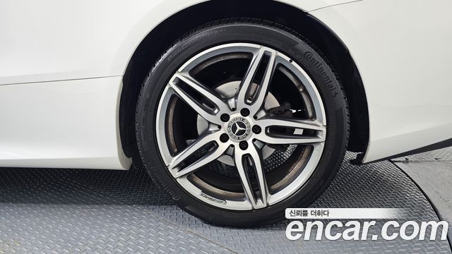 Mercedes-Benz E-Class 2020 — photo 7