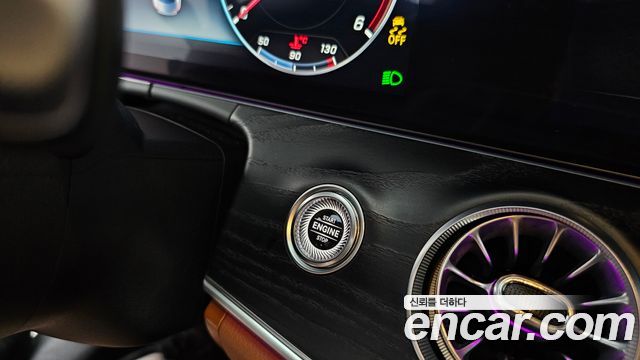 Mercedes-Benz E-Class 2020 — photo 27