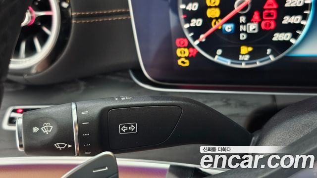 Mercedes-Benz E-Class 2020 — photo 28
