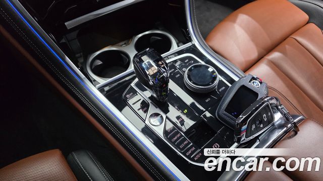 BMW 8-Series 2023 — photo 12