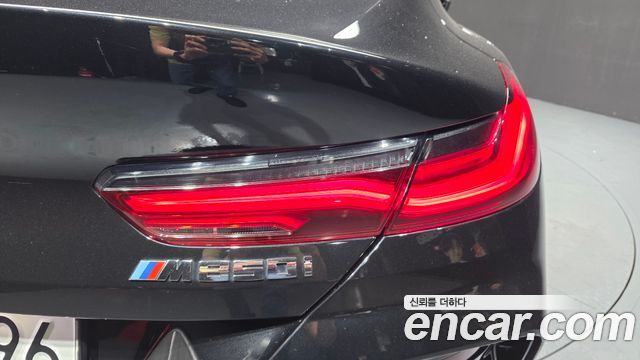 BMW 8-Series 2023 — photo 9