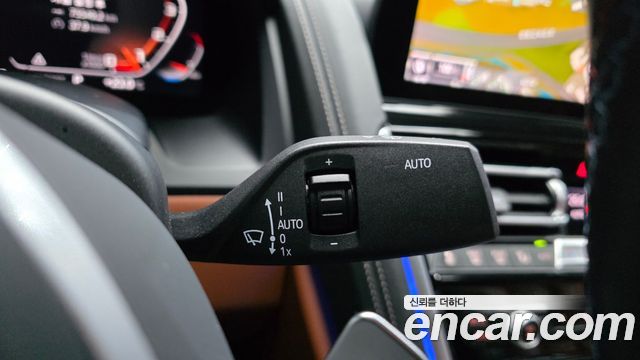 BMW 8-Series 2023 — photo 29