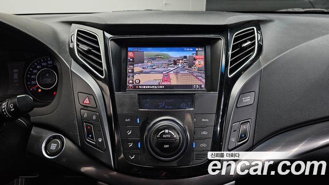 Hyundai i40 2012 — photo 20