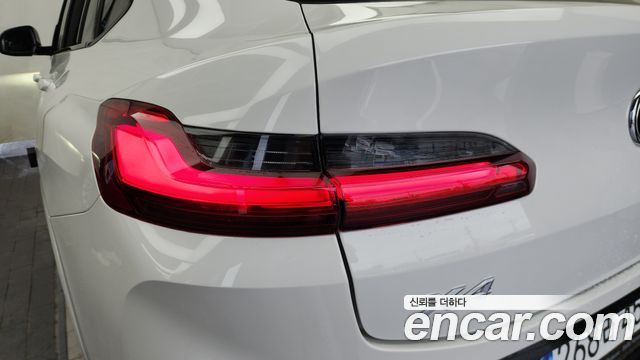 BMW X4 2023 — photo 9