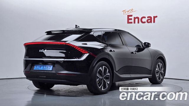 Kia EV6 2023 — photo 2