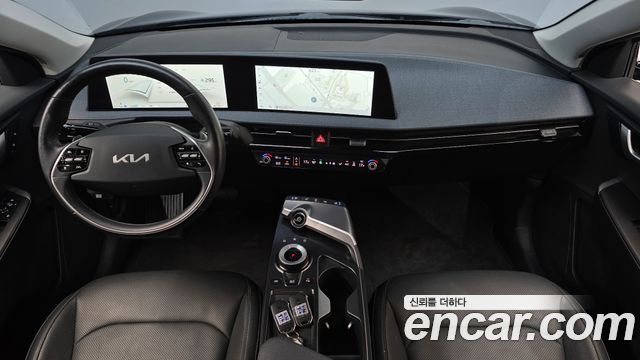 Kia EV6 2023 — photo 10