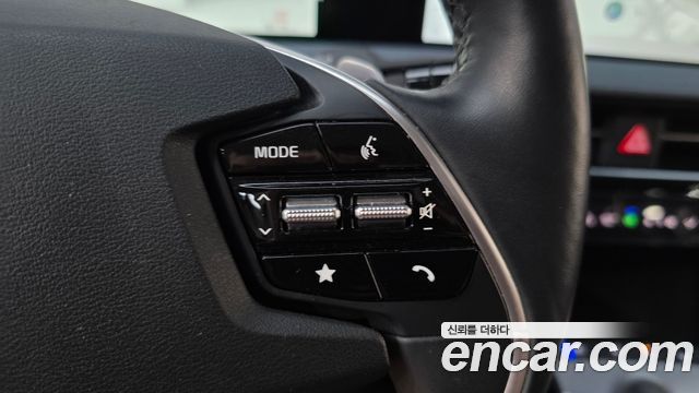 Kia EV6 2023 — photo 24