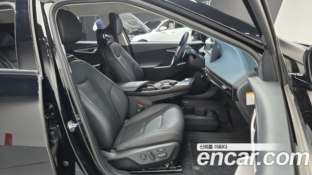 Kia EV6 2023 — photo 16