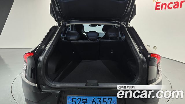 Kia EV6 2023 — photo 32