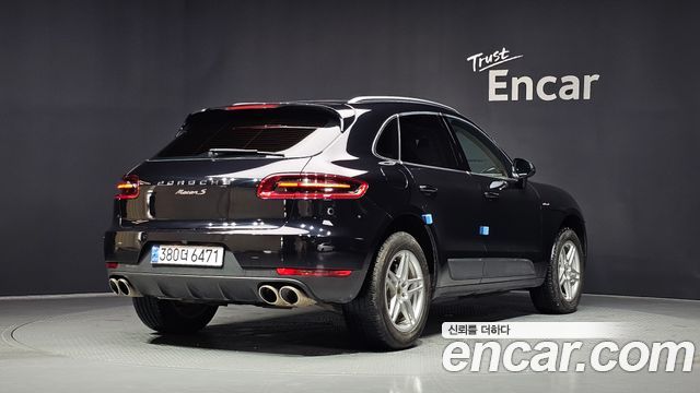 Porsche Macan 2016 — photo 2