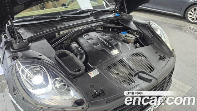 Porsche Macan 2016 — photo 6