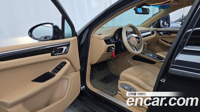 Porsche Macan 2016 — photo 10
