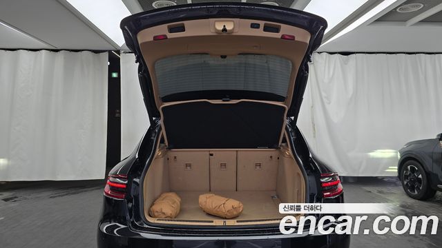 Porsche Macan 2016 — photo 20