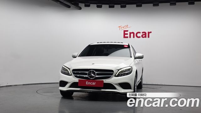 Mercedes-Benz C-Class 2019 — photo 3
