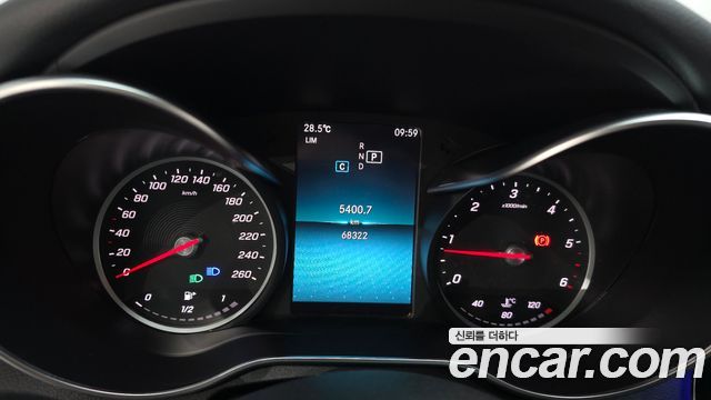 Mercedes-Benz C-Class 2019 — photo 8