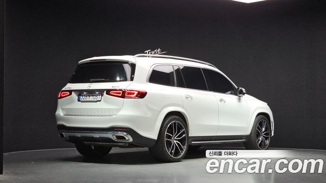 Mercedes-Benz GLS-Class 2023 — photo 2