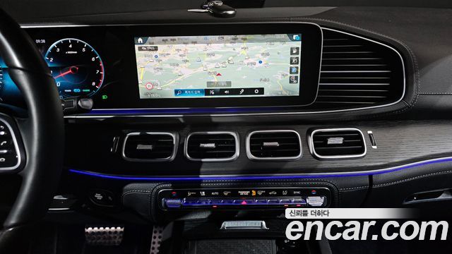 Mercedes-Benz GLS-Class 2023 — photo 13