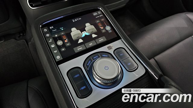 Genesis G90 2022 — photo 24