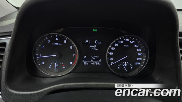 Hyundai AVANTE 2016 — photo 8