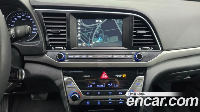 Hyundai AVANTE 2016 — photo 14