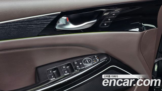 Kia K7 2016 — photo 22
