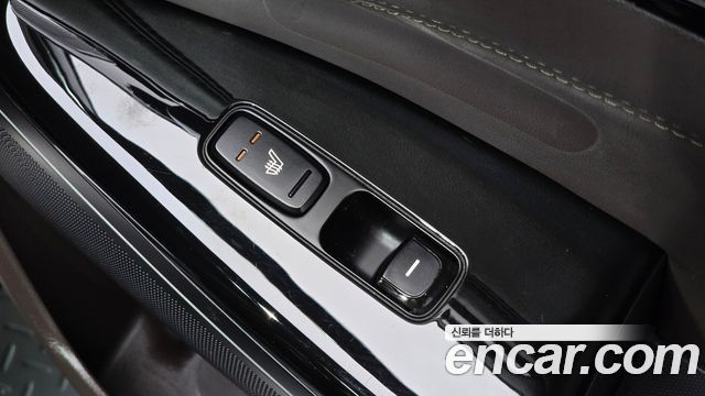 Kia K7 2016 — photo 24