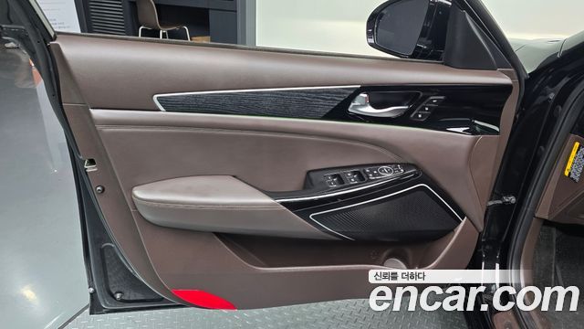 Kia K7 2016 — photo 14