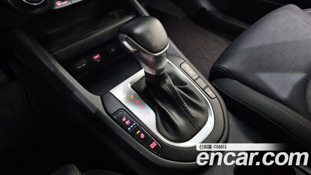 Kia K3 2022 — photo 12