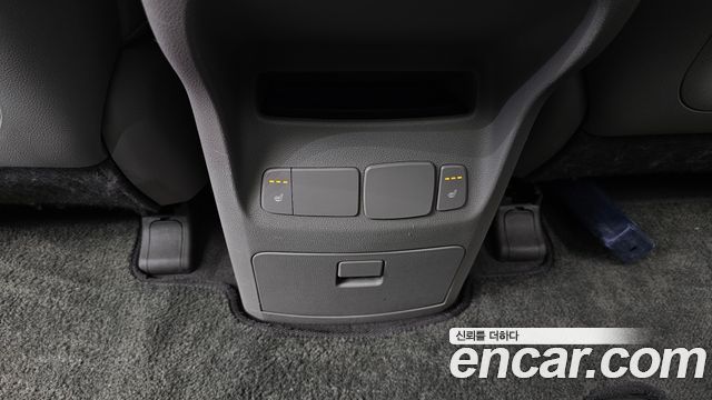Kia Canival 2015 — photo 12
