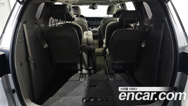Kia Canival 2015 — photo 20