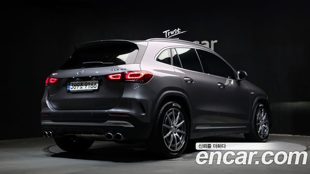 Mercedes-Benz GLA-Class 2022 — photo 2