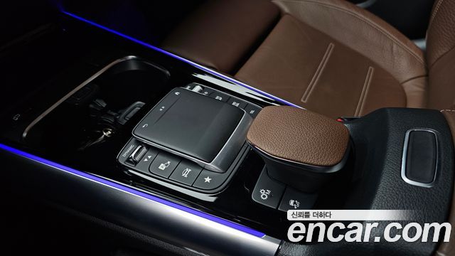 Mercedes-Benz GLA-Class 2022 — photo 26