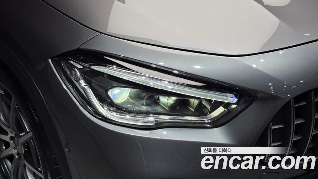 Mercedes-Benz GLA-Class 2022 — photo 8