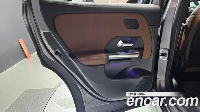 Mercedes-Benz GLA-Class 2022 — photo 15