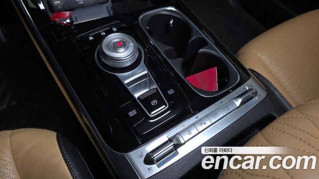 Kia Canival 2021 — photo 9