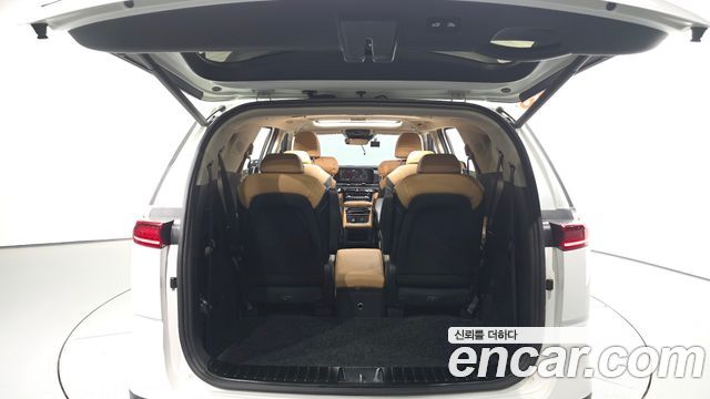 Kia Canival 2021 — photo 20