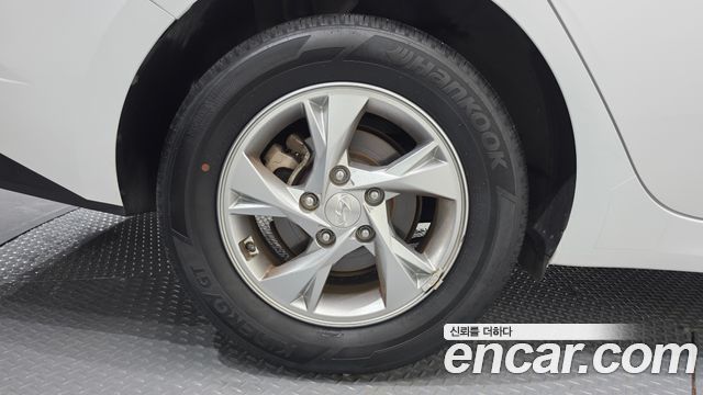 Hyundai AVANTE 2021 — photo 5