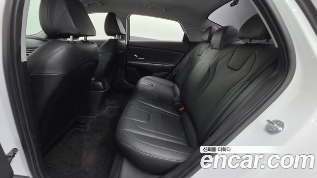 Hyundai AVANTE 2021 — photo 12
