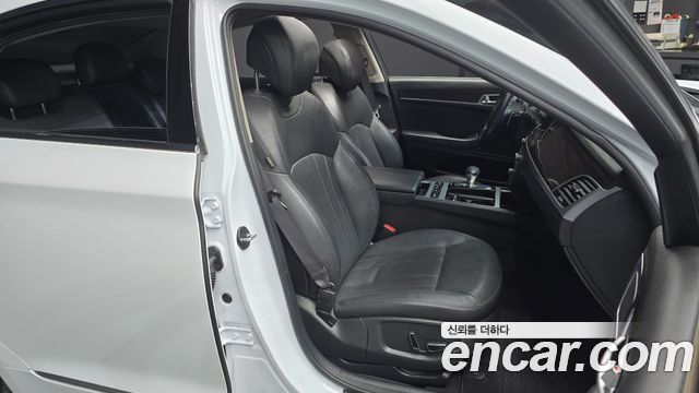 Genesis G80 2019 — photo 12