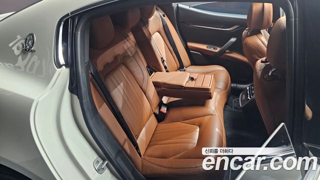 Maserati Ghibli 2016 — photo 17