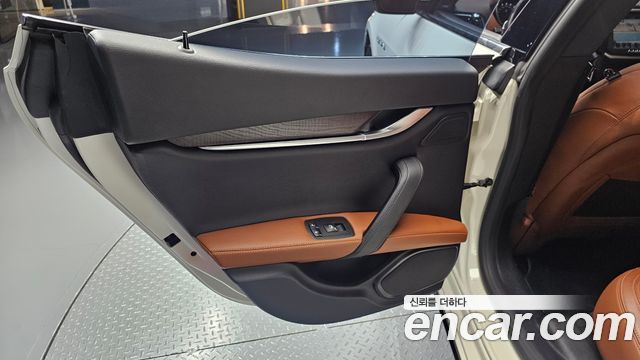Maserati Ghibli 2016 — photo 15