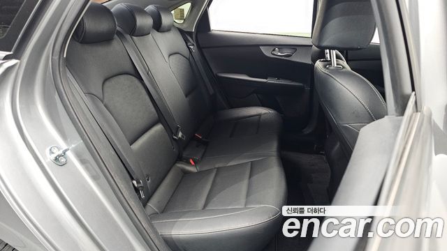 Kia K3 2022 — photo 11